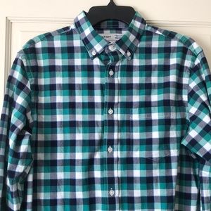 Old navy men’s shirt Medium